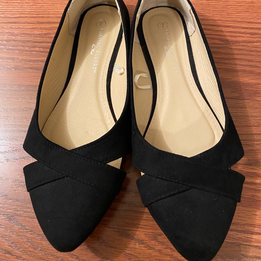 Flats - Picture 2 of 4